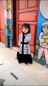 Abaya Aira Anak: Pakaian Eksklusif & Nyaman untuk Anak Muslim