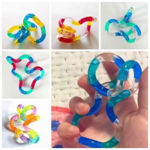 XUECHUANGYING Rrainbow Circle Twisted Rope Fidget Winding Leisure Transparent Sensory Rope Toy New Year Gifts Fingertip Twisted Ring Party Favors