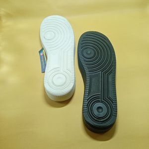Sol Sepatu Sneakers Pria AIR TPR Nyaman Warna Hitam dan Putih Size 39-43