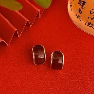 YIN WEI Holiday red pearl ear clip without ear hole for women 2024 new high-quality earrings