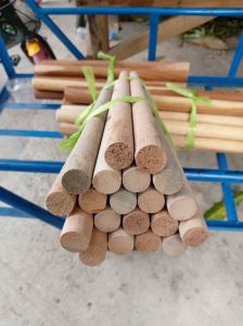ด้ามไม้กวาด ไม้ถูพิ้น ยาว100-120ซม  (1ด้าม) ทำจากไม้เนื้อแข็ง