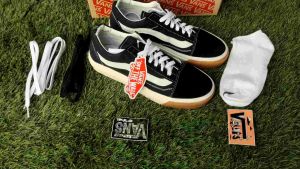Sepatu Vans Oldskul Black White Bemper Gum OG Waffle DT BNIB Made in China