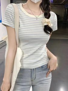 เสื้อยืดแฟชั่นผู้หญิง ลายทาง วินเทจ คอกรม แขนสั้น ผ้าดีผ้านิ่ม ใส่สบาย ไม่ร้อน ไม่ต้องรีด รุ่นใหม่ล่าสุด [ส่งเร็วพิเศษ!]