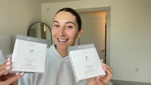 CariFree Oral Spray Grape Flavored Xylitol for Moisturization Neutralizes pH Fluoride-Free Freshen Breath Recommended by Dentists Made in The U.S.A. 4 Bottles (1 fl. Oz. Each)