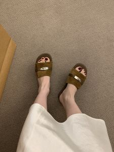 [Free Shipping] First Encounter Season Womens Summer Outdoor Slippers 2026 New Casual Versatile Vacation Beach Sandals Square Toe