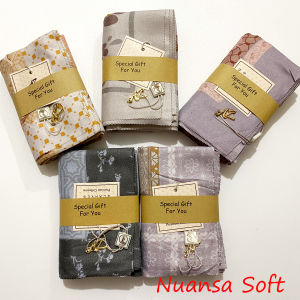 HAMPERS HIJAB AZARA ISI 2 HIJAB POLOS DAN MOTIF