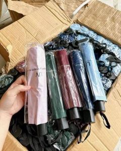 combo 3 ô Dù UV Che Mưa Chống Nắng 2 Lớp Gấp Gọn Tiện Dụng ( màu ngẫu nhiên )