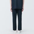 มูจิ กางเกงผ้าเซียร์ซัคเกอร์ขายาว ผู้ชาย - MUJI Breathable Seersucker No Darts Pants. 