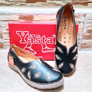 Promo Ramadhan Sepatu Casual Wanita KicKers Rosie 18 Hitam Oclia Yasta Olshop