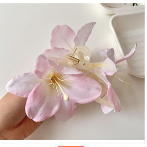 LOYO 3D Vivid Purple Lily Flowers Bun Hair Claw Clip Back of Head Ponytail Clip Hair Accessories for Women Summer Beach Photograph