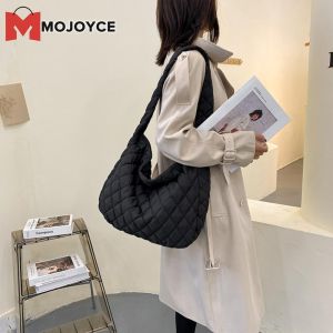 MOJOYCE Elegant Women Quilted Shoulder Bag in Retro Lattice Cloud Pattern Perfect for Winter Casual and Formal Events