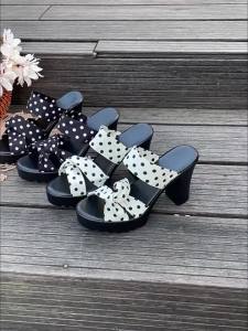 Chunky High-Heeled Slippers For Women 2026 Summer New Fashion Polka Dot Thick-Soled Large Size Sandals For Women