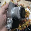 Máy ảnh Panasonic Lumix Gf9 và ống kính 12-32. 