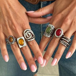 FLYING 6Pcs/set Hollow Carved Pattern Wide Band Ring Antique Silver Tone Inlaid Resin Stone Stackable Ring Antique Geometric Design Resin Stone Ring For Women