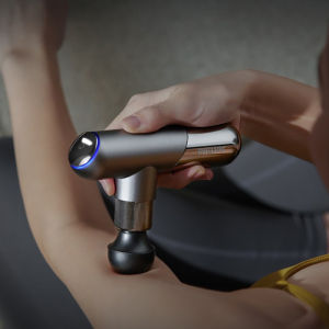 Philips PPM7501 คลายกล้ามเนื้อ 6 ปืนนวดคลาย พกพาสะดวก ราคาเท่านั้น สำหรับผู้ที่ต้องการผลิตยอพิเยอร์ของกล้ามเนื้อ การใช้งานเป็นเรื่องง่าย ราคาที่นาน