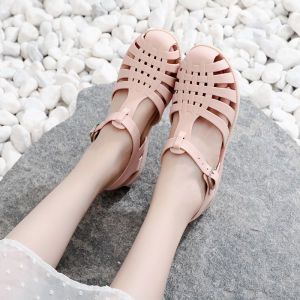 Free Shipping WomenS Flat Sandals New Summer Styles Versatile For Outdoor Wear Fashionable Closed-Toe Shoes Casual Beach Jelly Sandals