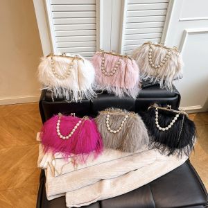 CHICKETTI Pearl Chain Fluffy Plush Clip Clutch Punk Portable Faux Fur Purse Retro Women Wallet Women Clutches Daily