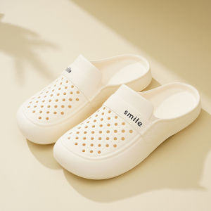 [Free Shipping] New womens summer clogs soft-soled home slippers suitable for office and outdoor wear flat closed-toe slippers