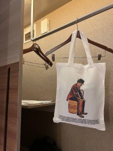 Totebag Premium Canvas Drill Charlie Chaplin Real Pict Penutup Resleting