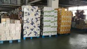 亿智小猪佩奇奶小方压片糖果牛奶草莓蓝莓味整包2斤批发休闲零食