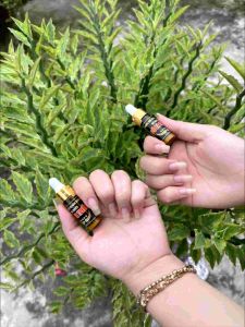 Nấ.m món.g tay chân Cô Ba Tuyết Hư khóe bọng móng nước ăn tay chân lấy khóe không hết ngưng mũ