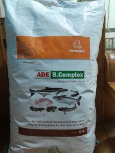 Kích thích cá bắt mồi vỗ béo cá cá tăng trưởng nhanh mau lớn. ADE B.COMPLEX gói 1kg