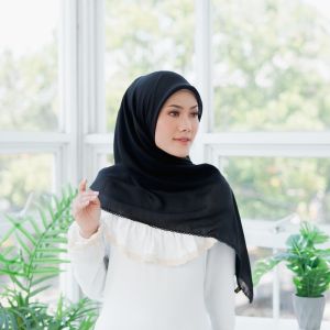 Koyu Hijab Segiempat Potton Lace Part 1