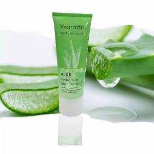 Wardah Nature Daily Aloe Hydramild Facial Wash 60ml 100 ml / Pembersih Muka Ekstrak Lidah Buaya Wardah / Sabun Cuci Muka Lidah Buaya
