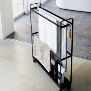 ราวตากผ้า ราวแขวนผ้าเช็ดตัวสไตล์มินิมอล แบบเรียบง่าย มีล้อ เคลื่อนย้ายสะดวก เหมาะสำหรับใช้งานในครัวเรือน