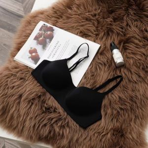 Lizida Traceless ชุดชั้นในแบบบางผู้หญิงหน้าอกขนาดเล็กดันบราแบบระบายอากาศได้ไร้สาย