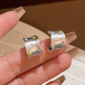 Fashionable Ring Gift 韩系彩色波点拉丝耳环轻奢高级感C形耳钉多巴胺珐琅小众耳饰批 发