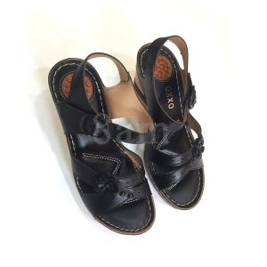 [ส่งเร็วพิเศษ!] 8am รองเท้าเพื่อสุขภาพ รองเท้าส้นสูงพร้อมสายรัดส้น งานเย็บมือทนทาน สวมใส่สบาย น้ำหนักเบามาก 1a6178