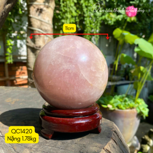 Quả cầu thạch anh hồng hợp mệnh Hỏa Thổ - thu hút tài lộc may mắn tặng viên đá thạch anh thô nhỏ