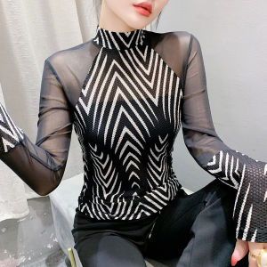 YIMEI เสื้อตาข่ายช่องผ่านยาวลายทางสำหรับผู้หญิงเสื้อท่อนบนยาวครึ่งคอสูงเสื้อตัวในเข้ารูปพอดีทันสมัย