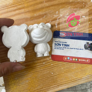 Tô tượng thạch cao gấu Pooh 2D size 6cm(không kèm màu và cọ)