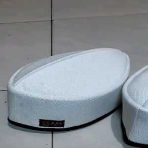 Peci Asagofah Berkualitas: Desain dan Aksesoris Pria Warna Putih