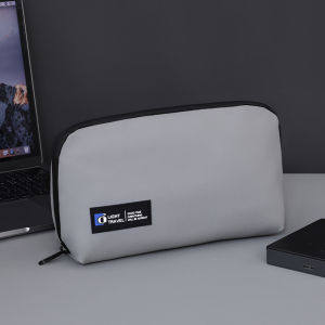 Fine day กระเป๋าเก็บอุปกรณ์ สายชาร์จ หูฟัง ซิปสามารถรูดได้ทั้งใบ รูดง่ายไม่มีสะดุด ซิปไม่แตก หยิบใช้งานง่าย มีช่องแบ่งแยกให้อย่างชัดเจน