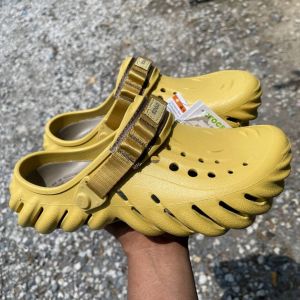 Crocs Echo Clog รองเท้าแตะสวม  รองเท้าแตะผู้หญิง รองเท้าแตะผู้ชาย รองเท้าแตะสวมผู้หญิง รองเท้าแตะสวมผู้ชาย รองเท้าเพื่อสุขภา