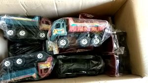 Mainan anak cowok mobil truk TTD warna random bisa bayar di tempat COD