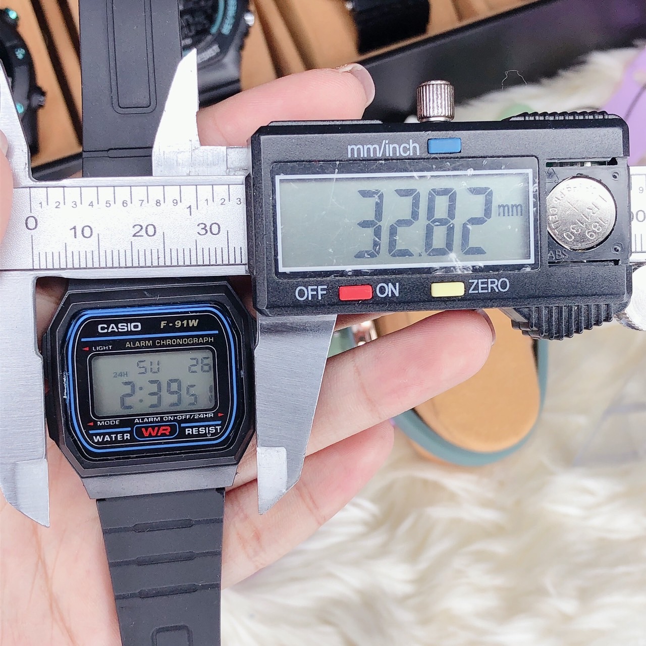 นาฬิกาลำลอง Sale!! นาฬิกาข้อมือคาสิโอ้ ดิจิตอล สายยางเรซิ่น ตั้งปลุก จับเวลาได้ แถมกล่องฟรี พร้อมส่งในไทย