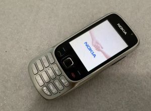 Nokia 6303C classic mobile phone 2.2inch 1050mAh with Bluetooth TFT music mobile phone