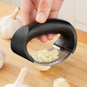 Alat Penghancur Bawang Putih Stainless Steel dengan Ganggang Hitam