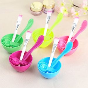 Mangkok Masker Set 4 in 1 Mangkuk Kosmetik Tempat Peralatan Masker Mangkok Peracik Masker Wajah DIY 4in1 Mask Bowl Tool / Mangkok Masker set 4 in 1 / Tempat Masker / Peralatan Masker Facial Beauty Mask Bowl Women Ladies Cosmetic Tool Mixing Spong Brush