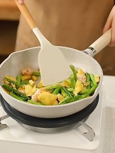 Non Stick Silicon Spatula Tools With Wooden Handle 3PCS Heat Resistance Silicone Kitchenware