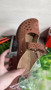 Breathable Hollow-Out Mid-Heel Sandals Large Size 2025 Summer New Style Elegant Chunky Heel Slip-On Closed-Toe Slippers For Women