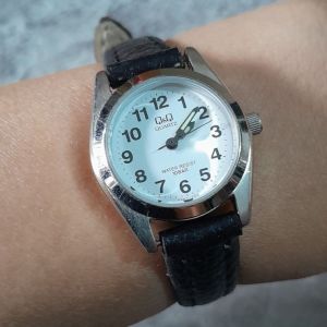 Đồng hồ nữ Q&Q cá tính second hand si nhật- đã qua sử dụng