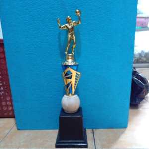 Piala Lomba Juara 1 2 3 4 (PEMAIN VOLY PUTRA BODY BIRU MARMER+RASER) "costum" FREE STICKER (BOLEH satuan)TERMASUK SETICKER DAN FREE DESIGN