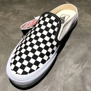 Sandal Flat Kasual Pria Wanita Terbaru 2024 Selop Karet Lentur Empuk Anti Selip Nyaman Dikaki