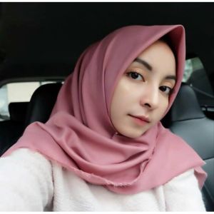 AliMaMa Medan - SEGIEMPAT SAUDIA RAWIS - Jilbab Segi4 Saudia - Kerudung Segi Empat Rawis Square