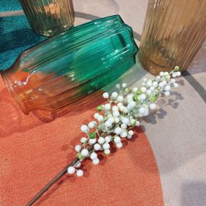 Cành cây đậu đỏ nhân tạo 5 đầu nhập khẩu dùng trang trí nhà cửa năm mới Trùm Sỉ Gia Thành